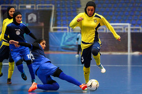 شهناز یاری: برخی از بیرون اتفاقات فوتسال را رقم می‌زنند/ مثل یک مرد پای حرفمان بایستیم