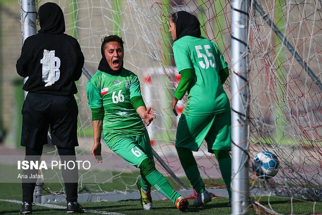 لیگ برتر فوتبال بانوان و تجربه اولین‌ها