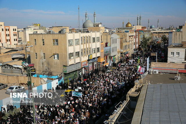 برگزاری تجمع و راهپیمایی 9 دی مردم قم در فیضیه

