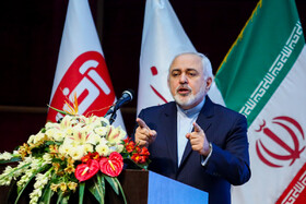 سخنرانی محمد جواد ظریف در مراسم انتشار 20هزارمین شماره روزنامه خراسان در سالن همایش‌های ورزشگاه امام رضا(ع)