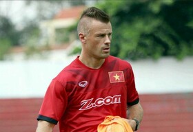 هم‌وطن شفر به استقلال پیوست