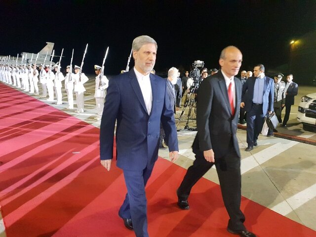 وزیر دفاع ایران وارد کاراکاس شد