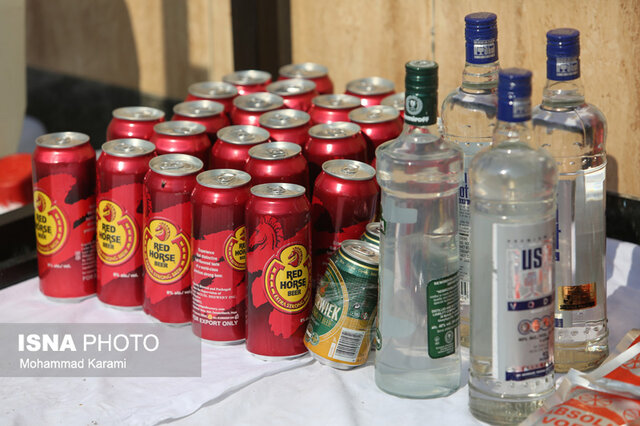 کشف ۲۰۰ لیتر مشروبات الکلی در بهاباد