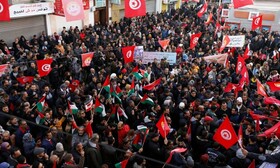 راهپیمایی مردم تونس در محکومیت تجاوزات صهیونیستی ـ آمریکایی علیه ایران