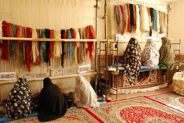 کاهش ۲۰ درصدی تولید فرش دستباف در اسدآباد