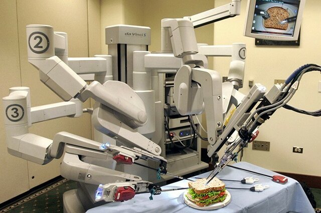 از ربات جراح تا ربات‌های نانو (+عکس)