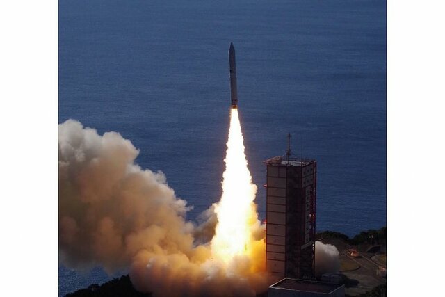 ژاپن با موفقیت از موشک اپسیلون با هفت ماهواره استفاده کرد