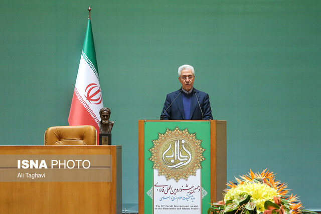 تاکید وزیر علوم بر تقویت شبکه نخبگان علوم انسانی