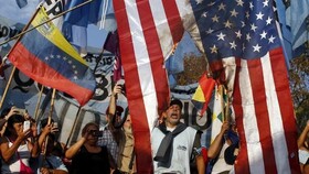 گزارشگر سابق سازمان ملل: تحریم‌های آمریکا علیه ونزوئلا جنایتی علیه بشریت هستند