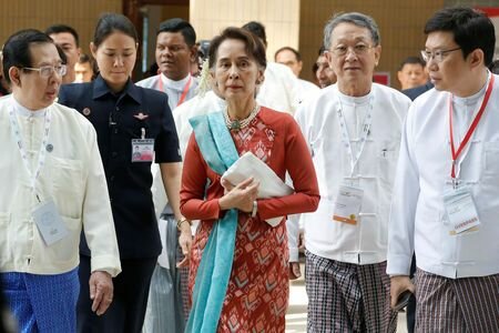 دادگاهی شدن یک فیلمساز منتقد میانماری به اتهام توهین به ارتش