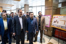 مراسم نمادین نواخته شدن زنگ انقلاب