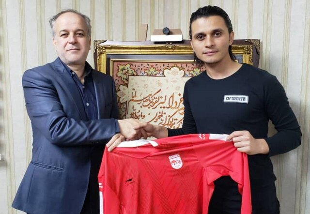 بازيكن،تراكتورسازي،قهرماني،تيم
