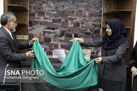 کتاب «معبر سرخ» در میبد رونمایی شد 