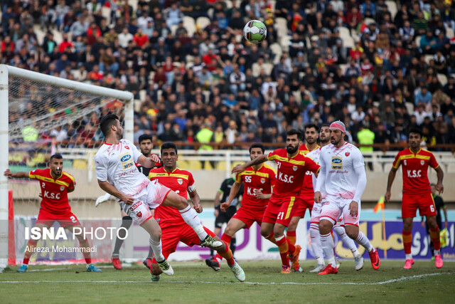 هیاهو در تاریکی