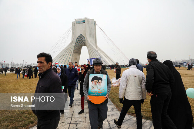 ویدئو / گوشه‌هایی از راهپیمایی ۲۲ بهمن ۹۷ در تهران