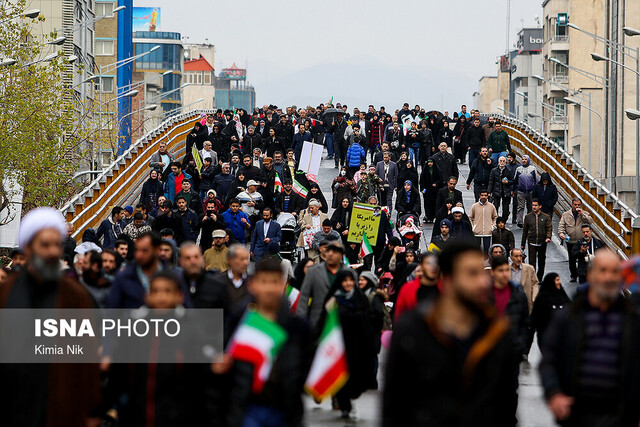 استقرار اورژانس تهران در راهپیمایی ۲۲بهمن 