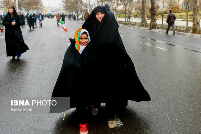 آغاز راهپیمایی 22بهمن در سمنان/قائم مقام حوزه‌های علمیه کشور سخنران راهپیمایی سمنان