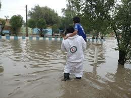 نجات ‌دانش آموزان گرفتار سیلاب در دلگان