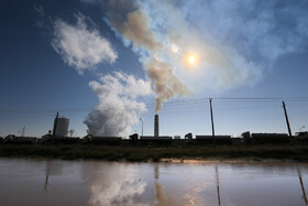 سالهاست که شاهد بلند شدن دود غلیظی از این نیروگاه هزار مگاواتی هستیم که برای هر فردی حتی از مسیرهای دور دست قابل مشاهده است.