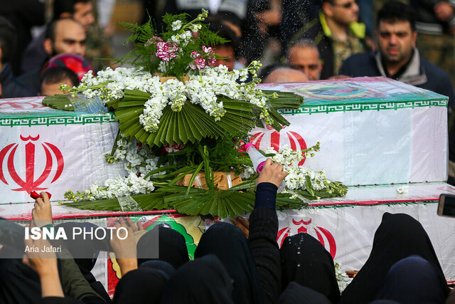 برگزاری مراسم بزرگداشت شهدای مدافع وطن در ۲۷ مدرسه ایرانشهر
