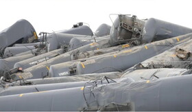 نشت نفت در پی خروج قطار از ریل در کانادا