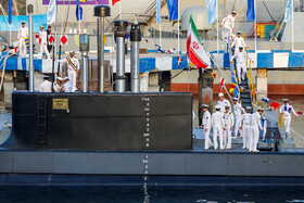 الحاق زیر دریایی «فاتح» به ناوگان نیروی دریایی با حضور رییس جمهور