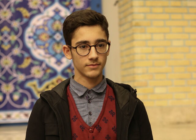 دیدار شطرنج‌باز ایرانی با حضرت آیت الله خامنه ای 