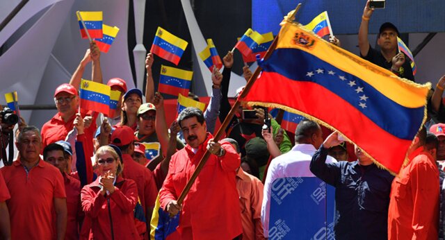 مادورو: من در ونزوئلا حکومت می‌کنم