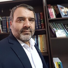 یک وکیل دادگستری: مسئولان باید عدالت را از خودشان شروع کنند