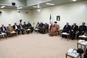 دیدار دست‌اندرکاران کنگره بزرگداشت ۶۵۰۰ شهید استان کرمان با مقام معظم رهبری