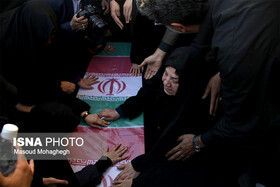 وداع سمنانی‌ها با یک شهید مدافع‌حرم