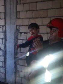 نجات پدر و مادر و کودک ۳ ساله از آتش سوزی اکبرآباد یاسوج