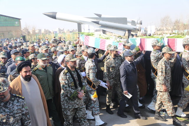 خاکسپاری پیکرهای دو شهید گمنام دفاع‌مقدس در دانشگاه پدافند هوایی خاتم الانبیا (ص) 