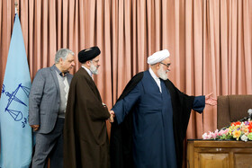 معارفه سیدابراهیم رئیسی به عنوان رییس جدید قوه قضاییه توسط حجتالاسلام محمدی گلپایگانی رئیس دفتر رهبری