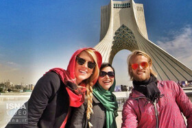 یلدای ایرانی با توریست‌های خارجی