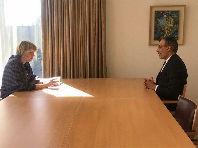 دیدار دستیار ارشد وزیر امور خارجه با هلگا اشمید