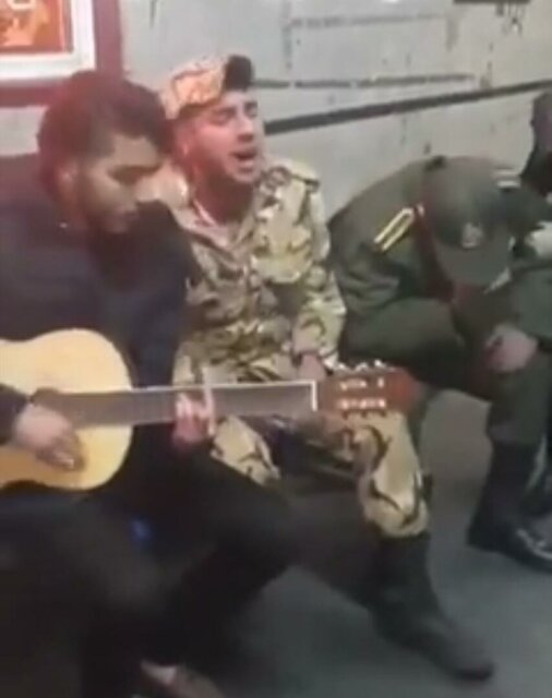 واکنش "کمالی" به کلیپ آواز غمگین دو سرباز