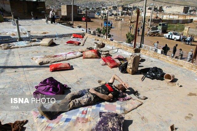 ارائه تسهیلات ویژه به سیلزدگان شیراز تعلق میگیرد ارائه تسهیلات ویژه به سیلزدگان شیراز تعلق میگیرد