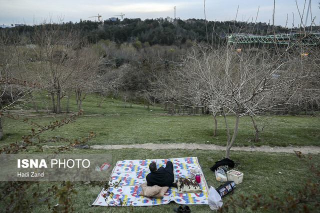 حضور ۹۰۰ نیروی رفت و روب در بوستانهای تهران در روز طبیعت حضور ۹۰۰ نیروی رفت و روب در بوستانهای تهران در روز طبیعت
