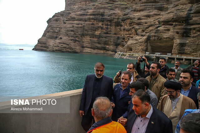 جهانگیری از سدهای دز و کرخه بازدید کرد جهانگیری از سدهای دز و کرخه بازدید کرد