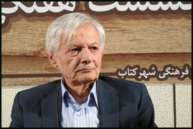 دوستی شوخ‌طبع و مترجمی توانا 
