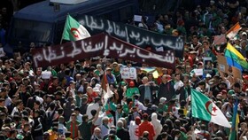الجزایری‌ها امروز با شعار "تغییر ریشه‌ای نظام" به خیابان‌ها می‌آیند
