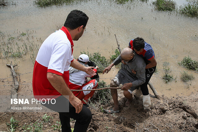 عکس آرشیوی است. وقوع سیل و آبگرفتگی در ۵ استان کشور/ امدادرسانی هلالاحمر به ۸۵۲ نفر