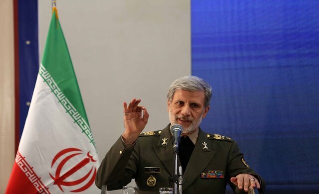 امیر حاتمی: قرار دادن نام سپاه در لیست تروریستی نشان از ناکارآمد شدن حقه تحریم ایران است