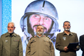 سرلشگر فیروز آبادی و امیر موسوی در مراسم بزرگداشت شهادت سپهبد صیاد شیرازی