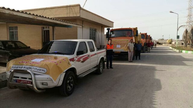 اعزام 4 دستگاه کامیون از شهرداری بندر بوشهر به مناطق سیل‌زده خوزستان