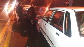 تصادف زنجیره ای ٢٠ خودرو در اتوبان حکیم شرق/ مصدومیت ۷ نفر