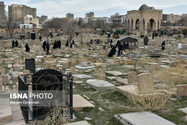 حکایت غربت بزرگ‌مردمانی که در گورستان امامیه دفن شده اند