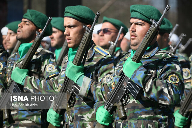 صمیمیت سپاه و ارتش استکبار را خشمگین کرده است
