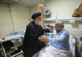 عیادت حجت الاسلام والمسلمین شهیدی از «یوسف مجتهد» جانباز 70 درصد